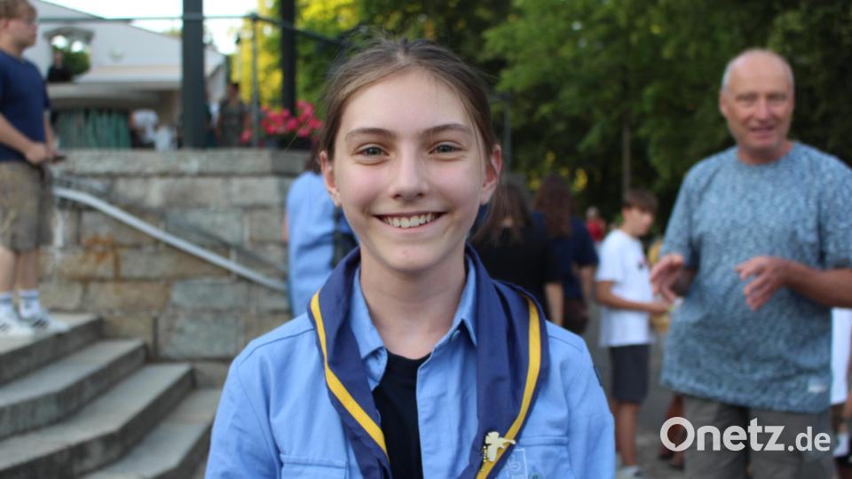 Pauline Graf, 12 Jahre, Pfadfinderinneschaft St. Georg: &quot;Liebe ist wirklich das Wichtigste. Mit Liebe hätten wir keine Kriege. Viele meiner Freunde am MRG kommen aus der Ukraine und ihre Erzählungen machen Angst. Dennoch sind sie glücklich über die Liebe, die wir ihnen hier in Sicherheit geben.&quot; Bild: Dagmar Williamson