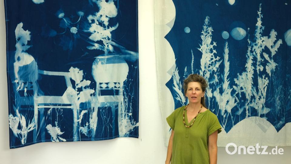Nellie Appleby lebt in Key West im US-Staat Florida und hält sich erstmals in der Fronberger Künstlerkolonie auf. Die 52-jährige ist bekannt für ihre großformatigen Fotografien und ihre textilen Blaudrucke. Bild: Hirsch