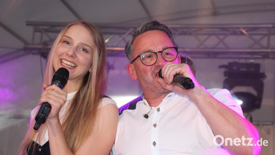 Anna Maria Gmeiner und Peter Erl singen sich in die Herzen der Schlagerfans. Bild: kro