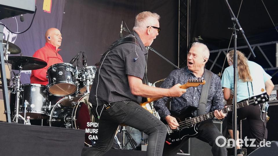 Sie haben ihn immer noch drauf, den puristischen Rock &#039;n&#039; Roll: &quot;Spider-Murphy-Gang&quot;-Gründer Günther Sigl (rechts) und sein Gitarrist Willie Duncan. Bild: Hirsch