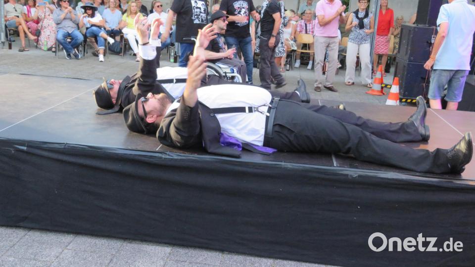 Voller Einsatz: die beiden &quot;Blues Brothers&quot; von den &quot;Blue Onions&quot;. Bild: adj