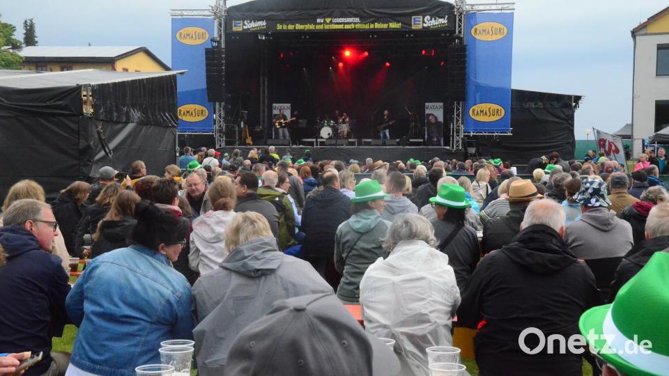 Als erste rockte Lokalmatadorin Ray.AN die Bühne. Bild: Kunz