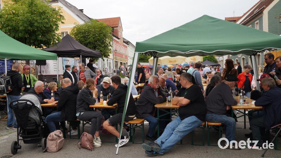 Die Hauptstraße war voll. Bild: wel