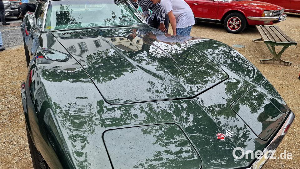 Begeistert von der Corvette: Jugend trifft Klassiker Bild: R. Kreuzer