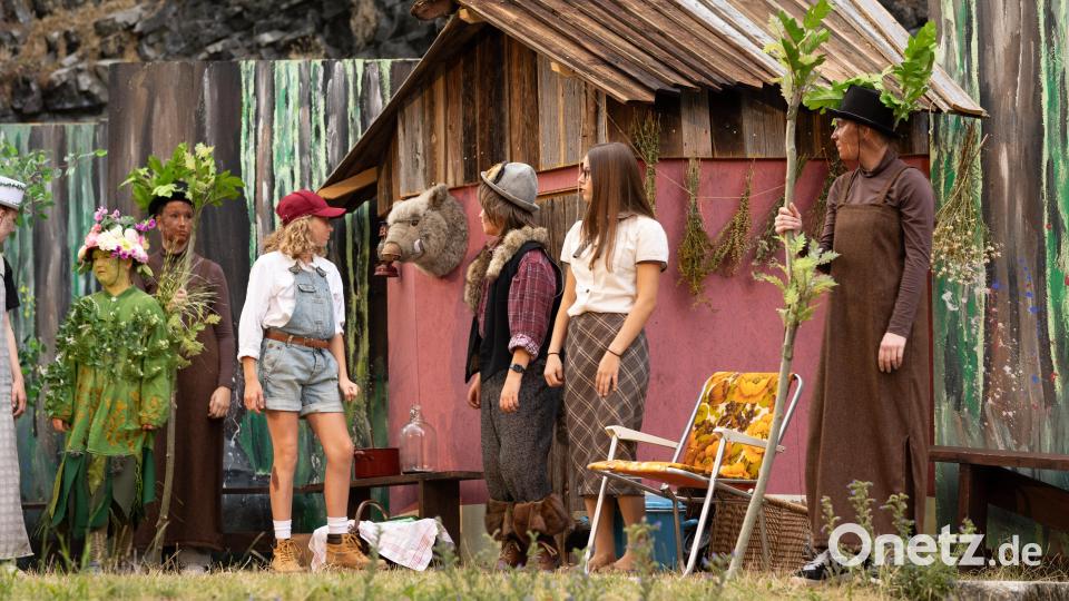 Eine gelungene Premiere feierte das Basalttheater mit dem Kinderstück Rotkäppchen. Bild: Katharina Luber