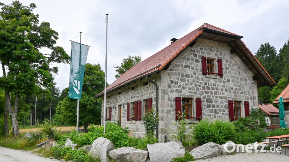 Im Jahr 2012 wurde das Waldhaus unter Federführung der Stadt Erbendorf als Wandergaststätte und Informationsstelle ausgebaut. Archivbild: Steinwald-Allianz