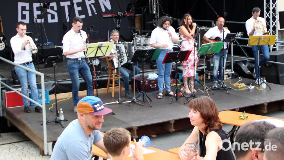Als Vorband eröffnete der „Bayerische Musik Wahnsinn“ den Abend. Es war ihr erster Auftritt vor Publikum. Bild: lep