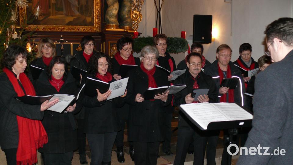 Der Gospelchor Königstein bei einem seiner Auftritte in der evangelischen St. Georgskirche im Jahre 2015. Bild: hdk
