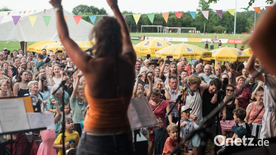 Wenn &quot;Highway to Helldrich&quot; auftritt, dann ist Stimmung garantiert. Bild: Cristopher Civitillo