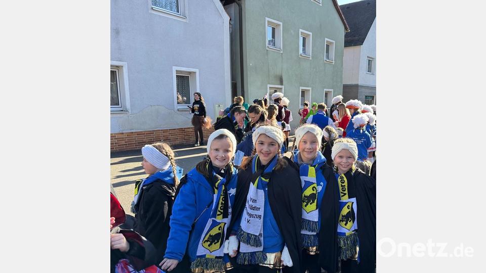 Einige Mädchen sind in der Garde. Bild: Grundschule Neustadt