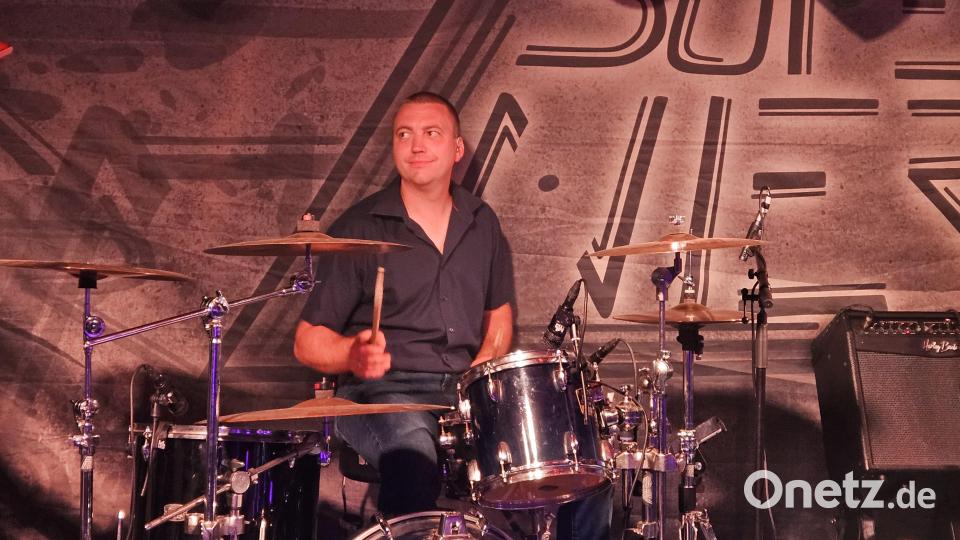 Drummer General Chris Banghead alias Christoph Schenk. Bild: Manuela Watzl