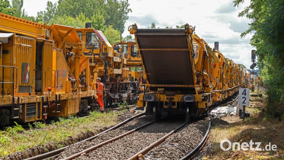 Die Sanierung der Bahnstrecke Regensburg-Schwandorf schreitet voran. Bild: Claus Weber/Deutsche Bahn