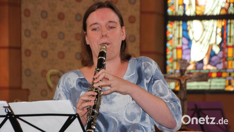 Franke Böhm aus Fuchsmühl &quot;zelebrierte&quot; Klezmer-Musik. Bild: kro