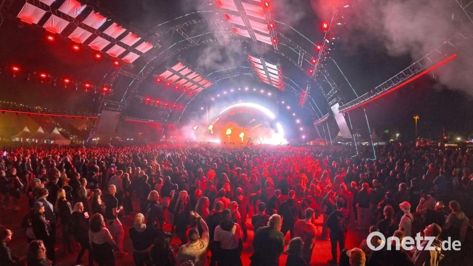 Die Polizei und das DRK sprachen von einem friedlichen Festival. Bild: Thomas Frey/dpa