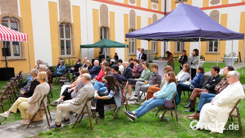 Eingeladen waren alle Kulturbewusste. Der gute Besuch macht den Veranstaltern Mut, Dialog und Wissenstransfer zum Thema KI und Kunst weiter zu stärken. Bild: do