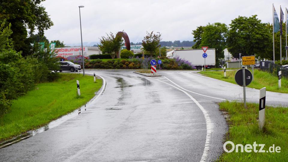 Die Auffahrt zur B 22 und der Kreisel der Bayreuther Straße werden ab 13. August gesperrt. Bild: bkr