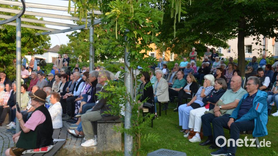 Der Generationenpark in Vohenstrauß ist gut gefüllt. Bild: dob