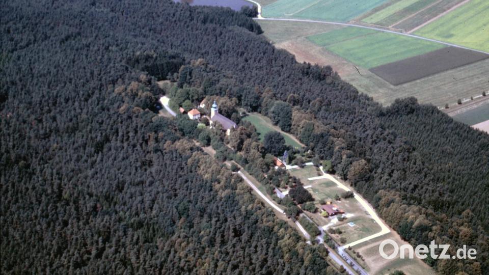 Von oben sieht der Frohnberg außerhalb des Bergfestes recht friedlich aus. Bild: mma