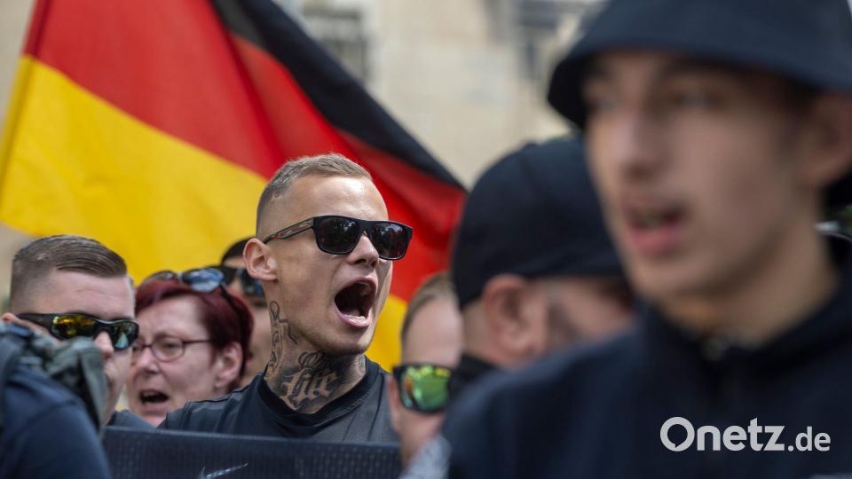 Die Polizei stellte sich auf Aggressionen ein. Bild: Daniel Wagner/dpa-Zentralbild/dpa