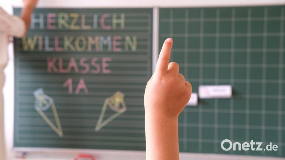 In Sachsen gings für die neuen Erstklässler sogar schon am Wochenende los - am Samstag war Einschulung. Bild: Sebastian Willnow/dpa