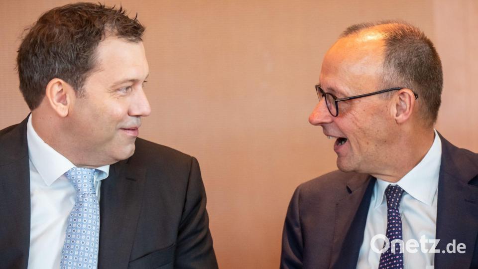 Die beiden verstehen sich - doch sonst läuft es noch nicht rund für die Koalition. (Archivbild) Bild: Michael Kappeler/dpa
