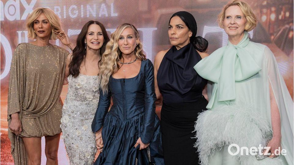 Nicole Ari Parker, Kristin Davis, Sarah Jessica Parker, Sarita Choudhury und Cynthia Nixon bei einer Feier zum Auftakt der dritten und nun auch letzten Staffel der Serie „And Just Like That...“ im Mai 2025 in New York City. (Archivbild) Bild: Lev Radin/ZUMA Press Wire/dpa