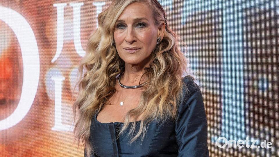 Sarah Jessica Parker im Mai in New York bei einer Premiere zur dritten Staffel der Serie „And Just Like That...“. Bild: Lev Radin/ZUMA Press Wire/dpa