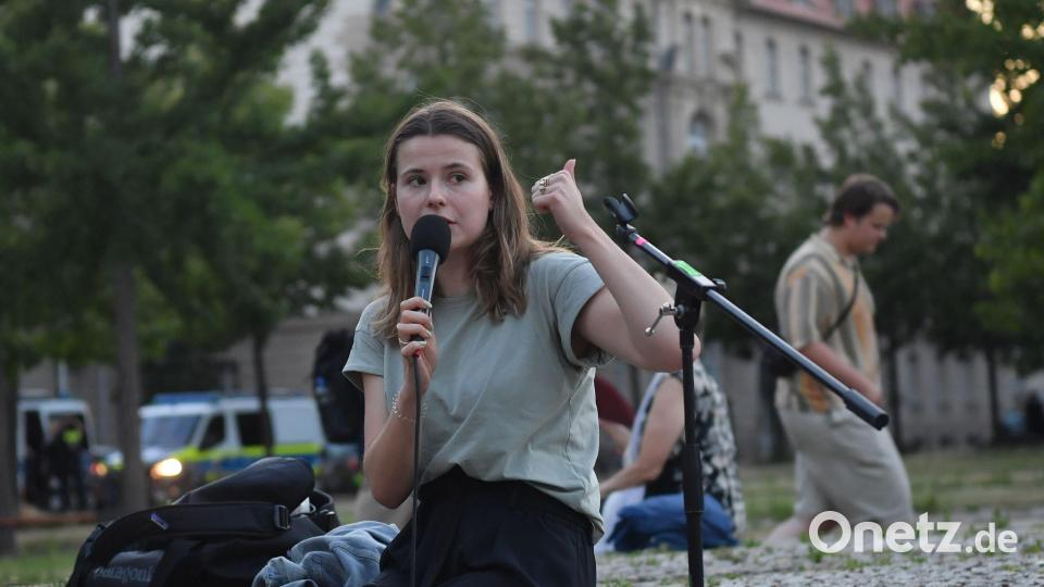 Die Klimaaktivistin Luisa Neubauer wird zu einer Protestveranstaltung gegen Gasbohrungen in Reichling am Ammersee erwartet. (Archivbild) Bild: Paul Zinken/dpa