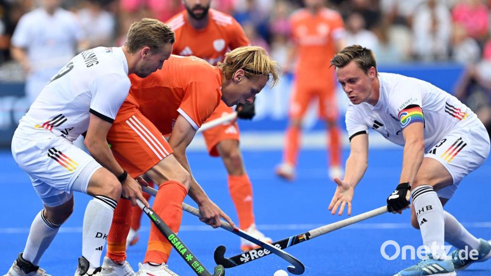 Letztes Länderspiel für Kapitän Grambusch, der zum Abschied jubeln durfte (r). Bild: Federico Gambarini/dpa