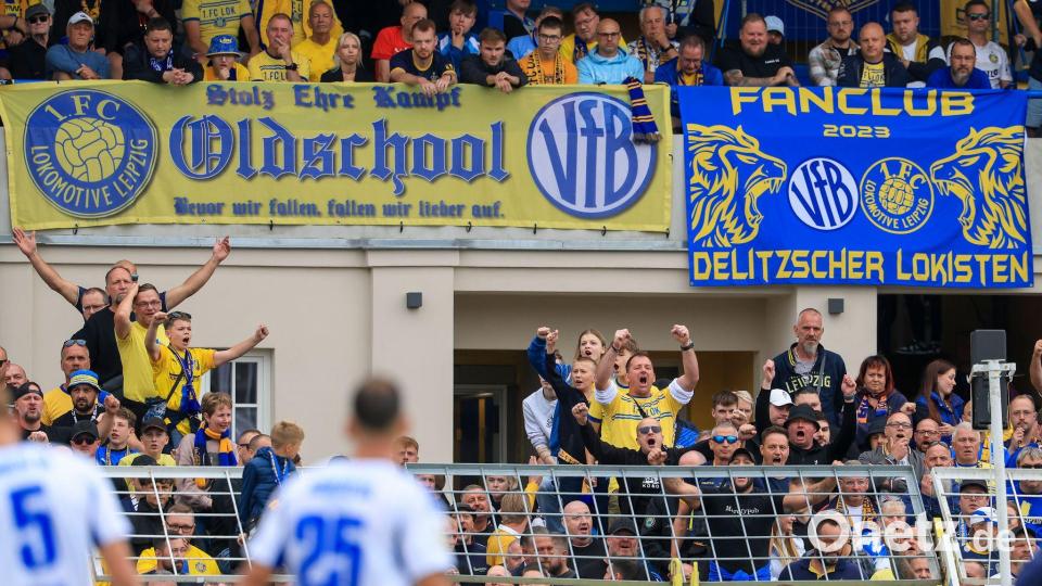 Nach beleidigenden Äußerungen von der Tribüne wurde die Partie kurzzeitig unterbrochen. Bild: Jan Woitas/dpa