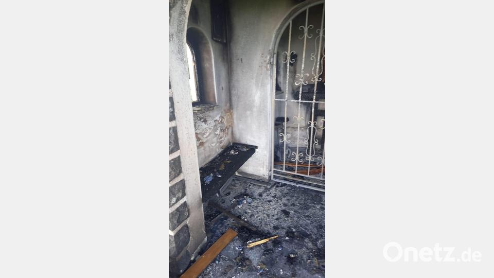 Das Feuer ging vom Inneren der Kapelle aus. Bild: exa