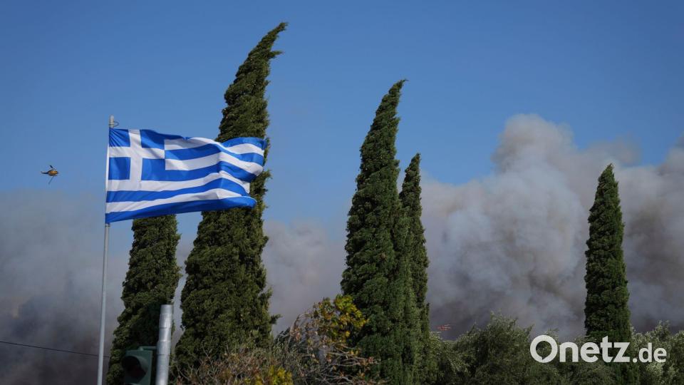 Athen verschärft Vorgehen gegen Brandstifter. (Archivbild) Bild: Thanasis Stavrakis/AP/dpa