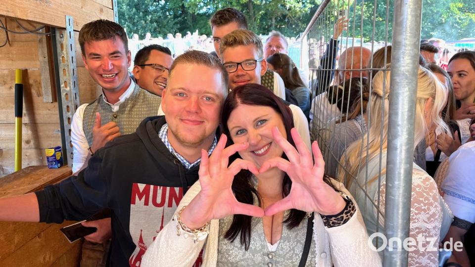 Der Frühschoppen 2025 auf der Flosser Kirwa. Bild: Gabi Schönberger