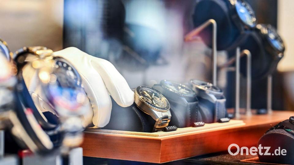 Juweliere nehmen verstärkt Interesse junger Kundschaft wahr. Bild: Uli Deck/dpa