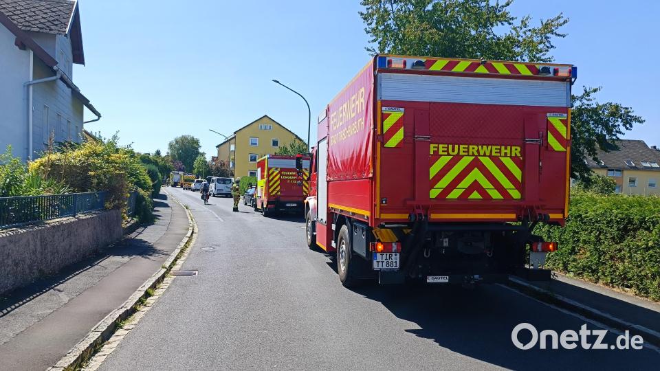 Die Feuerwehren Lengenfeld und Tirschenreuth sind am Dienstagmittag zu einem Küchenbrand in einem Haus am Lengenfelder Weg in Tirschenreuth ausgerückt. Bild: nic
