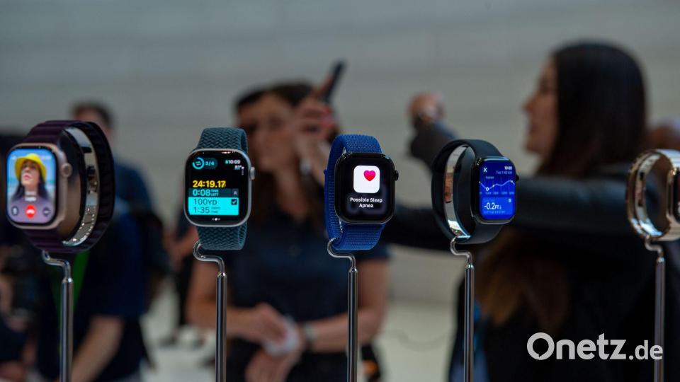 CO2-neutral? Apples Smartwatches. Bild: Andrej Sokolow/dpa