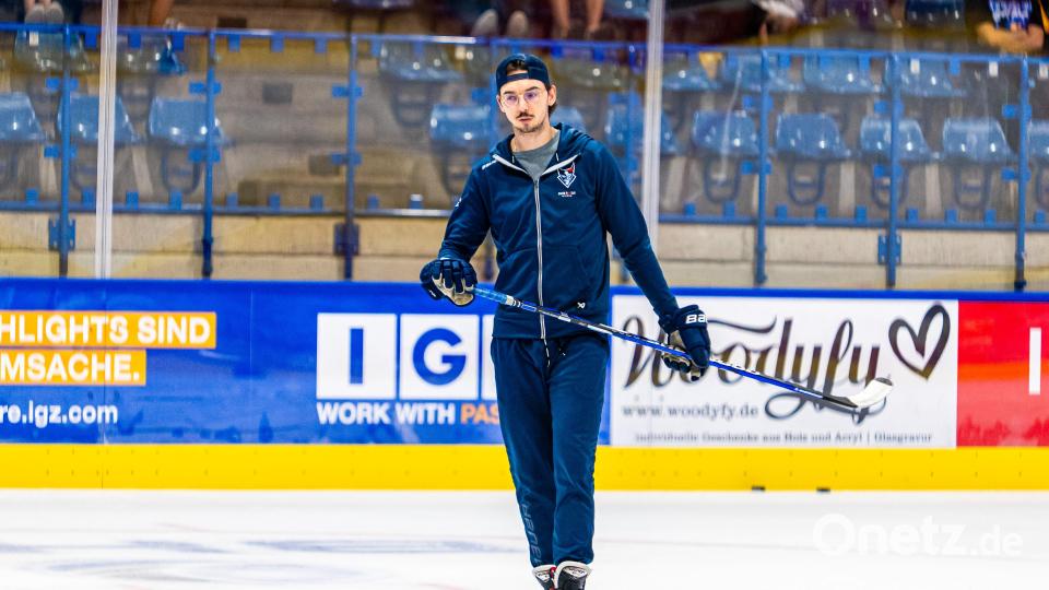 Simon Heidenreich beim Öffentlichen Training der Blue Devils Weiden. Bild: Elke Englmaier