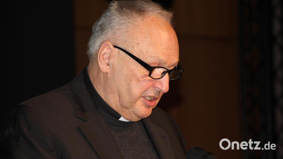 Stadtpfarrer Georg Flierl beim Neujahrsempfang der Stadt Tirschenreuth. Archivbild: kro