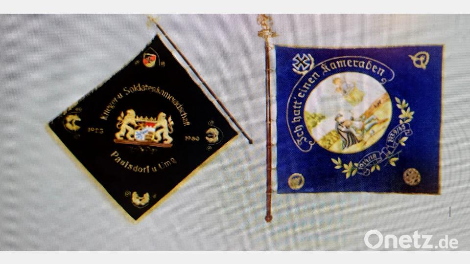 Zwei Fahnen des Vereins. Bild: Stefanie Richter