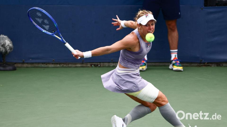 Laura Siegemund in Aktion gegen Anastasia Sacharowa bei den US Open in New York. Bild: Andres Kudacki/AP/dpa