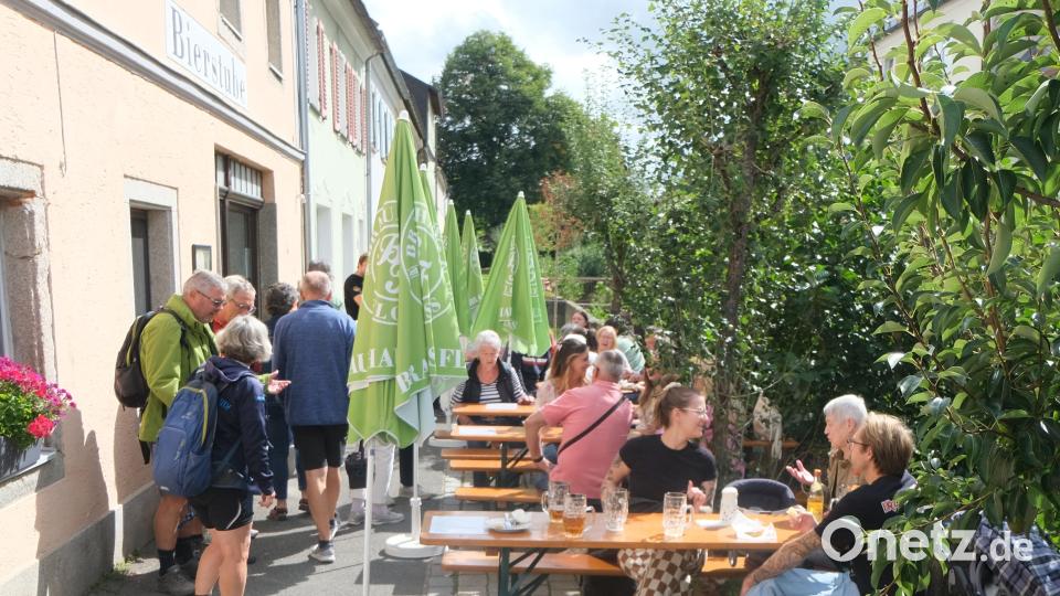Ein idyllisches Plätzchen beim Bierfest ist die Obere Bachgasse, direkt an der Floß gelegen. Bild: le