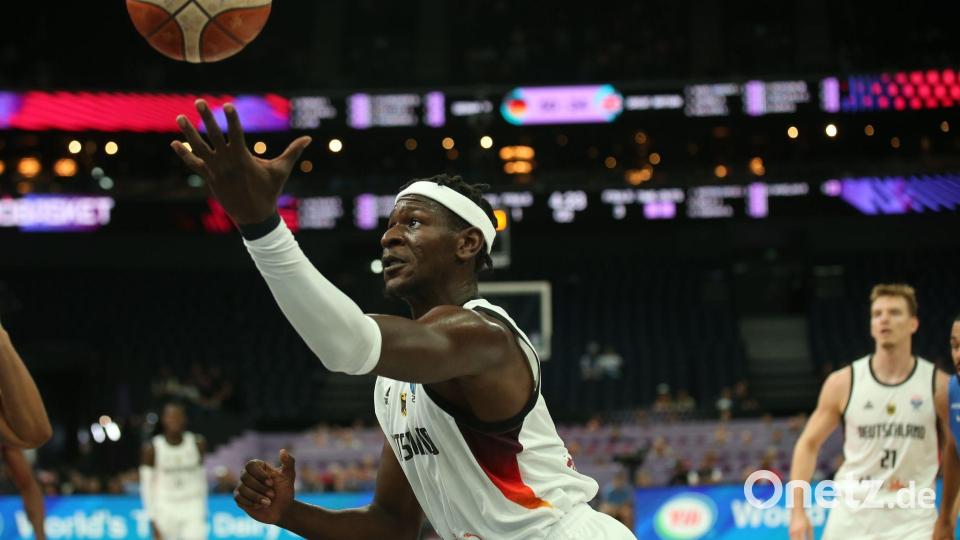 Wenig Arbeit, viel Glanz: Flügelspieler Isaac Bonga. Bild: Matthias Stickel/dpa