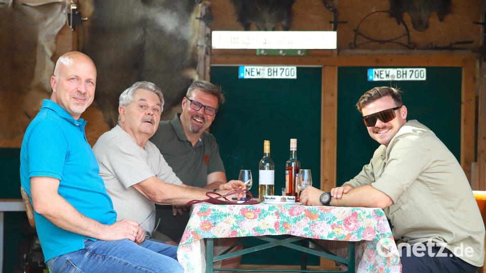 Logenplatz beim Nachbarn des Siedlerheimes auf dem Meier-Anwesen Bild: war