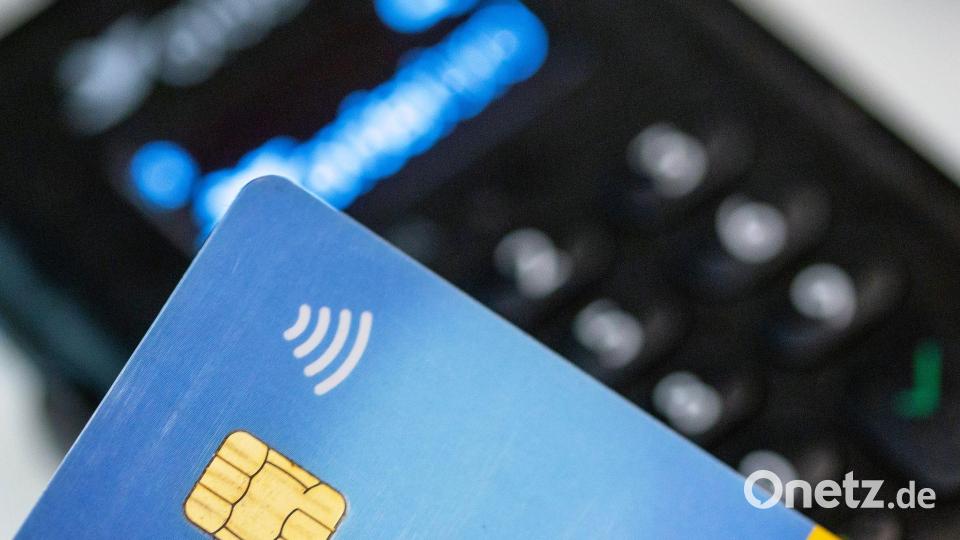 „Klare Nummer eins im deutschen Handel“: die Girocard. (Symbolbild) Bild: Fernando Gutierrez-Juarez/dpa