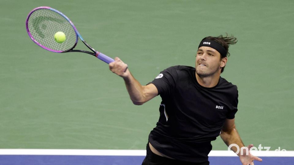 Taylor Fritz hat auch das elfte Duell mit Novak Djokovic verloren. Bild: Adam Hunger/AP/dpa