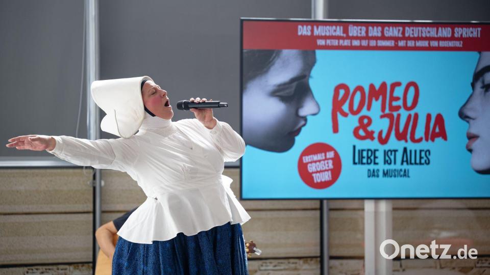Ein kleiner Vorgeschmack: Bei einem Presse-Event wurde die Tournee von „Romeo &amp; Julia – Liebe ist alles“ vorgestellt. Bild: Henning Kaiser/dpa