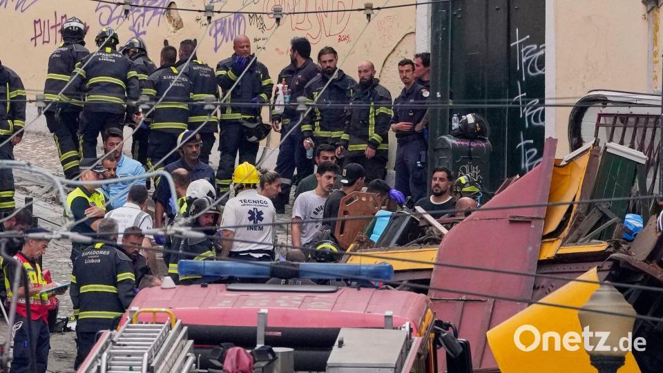 So einen Unfall mit einer Standseilbahn hatte es in Lissabon bisher nicht gegeben. Bild: Armando Franca/AP/dpa