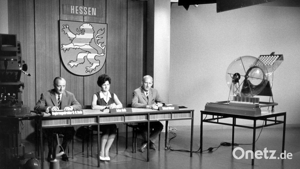 Die Ziehung der Lottozahlen kam 1965 ins Fernsehen. (Archivbild) Bild: picture alliance / dpa
