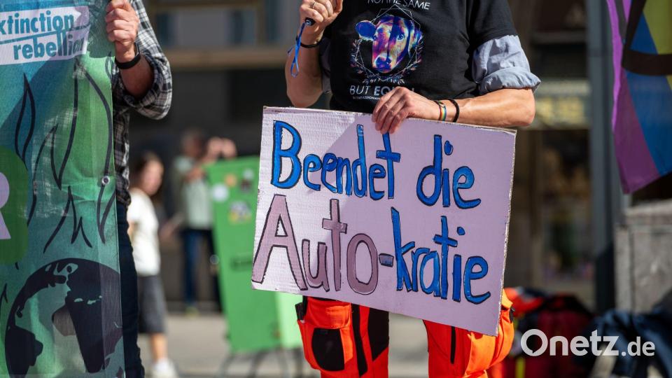 Die IAA hat noch gar nicht begonnen - die Proteste dagegen aber schon. Bild: Leonie Asendorpf/dpa