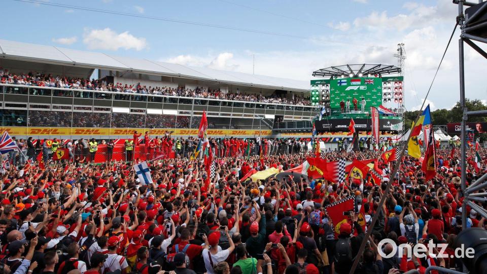 Es ist das Podium. nach dem sich alle sehnen - erst recht die Ferrari-Piloten. Bild: Antonio Calanni/AP/dpa